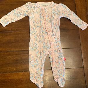 LN Magnetic Me Girl Footie